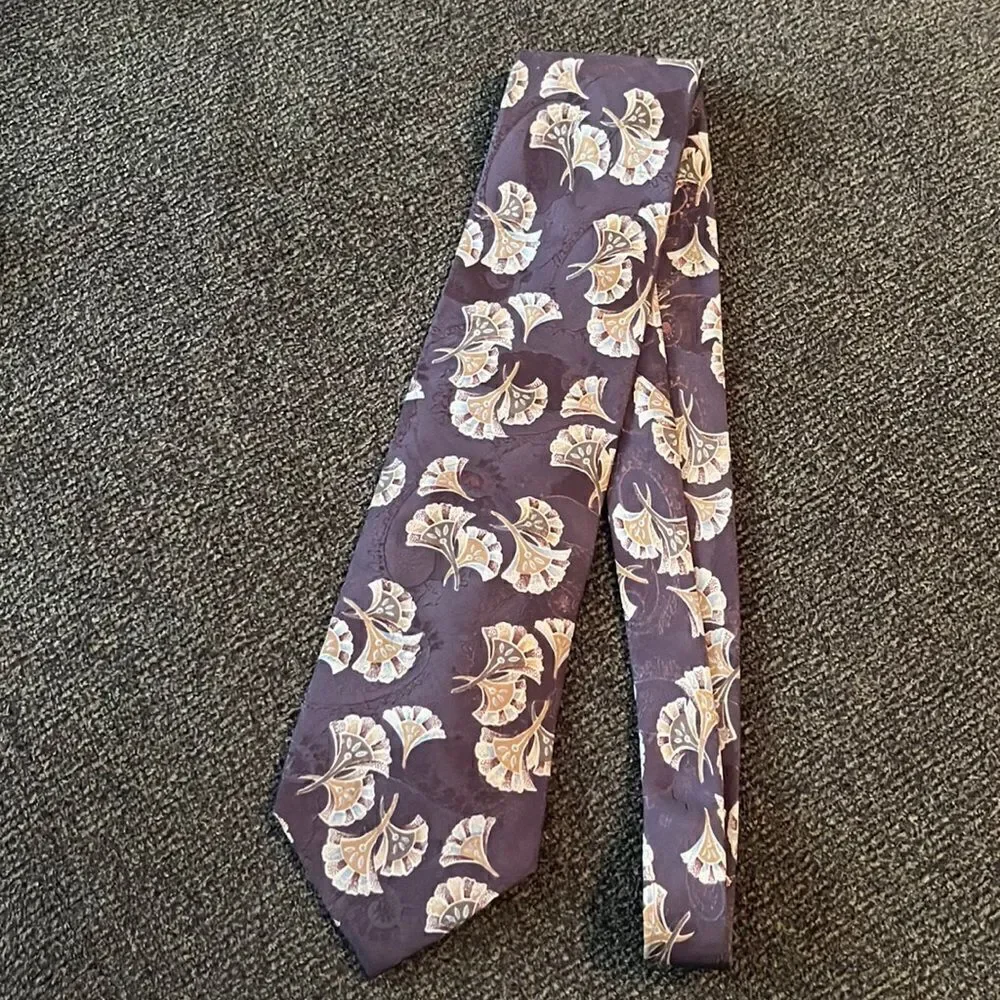 Valentino Italian 100% Silk Eggplant Purple Men’s Tie w/ Handheld Fan Design